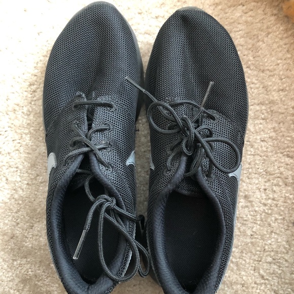 Nike training shoes - Picture 2 of 2